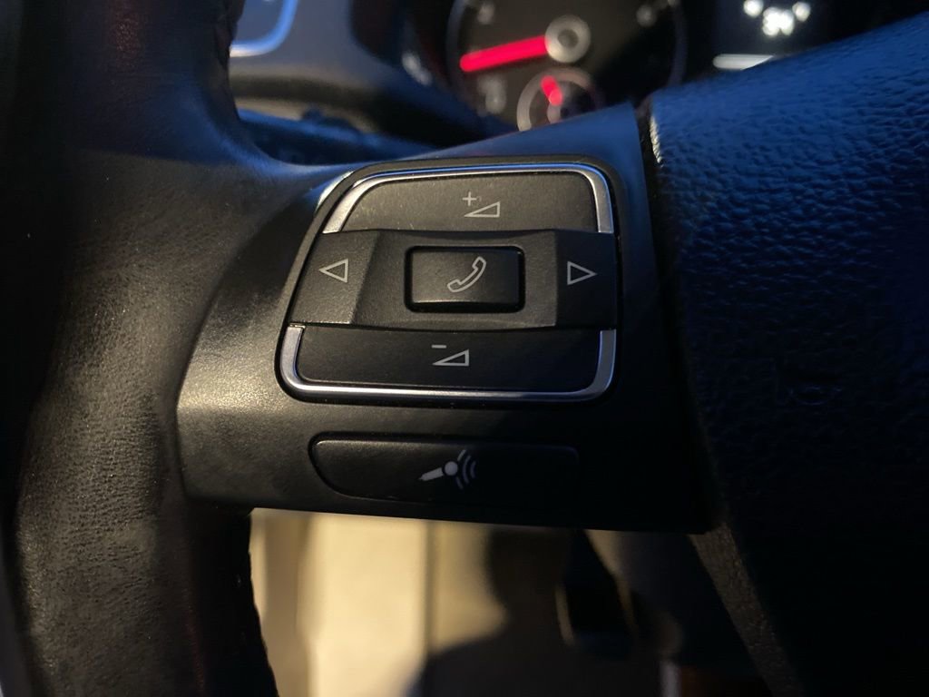 Used 2015 Volkswagen Passat 1.8T Limited Edition image 23