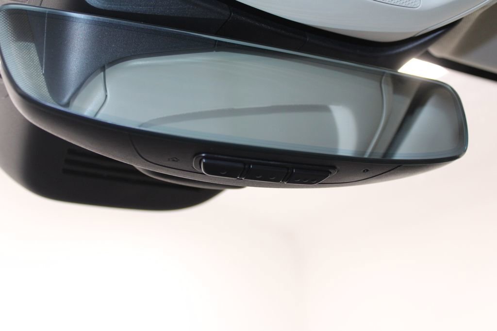 Used 2024 Volvo V60 B5 Cross Country Plus image 43