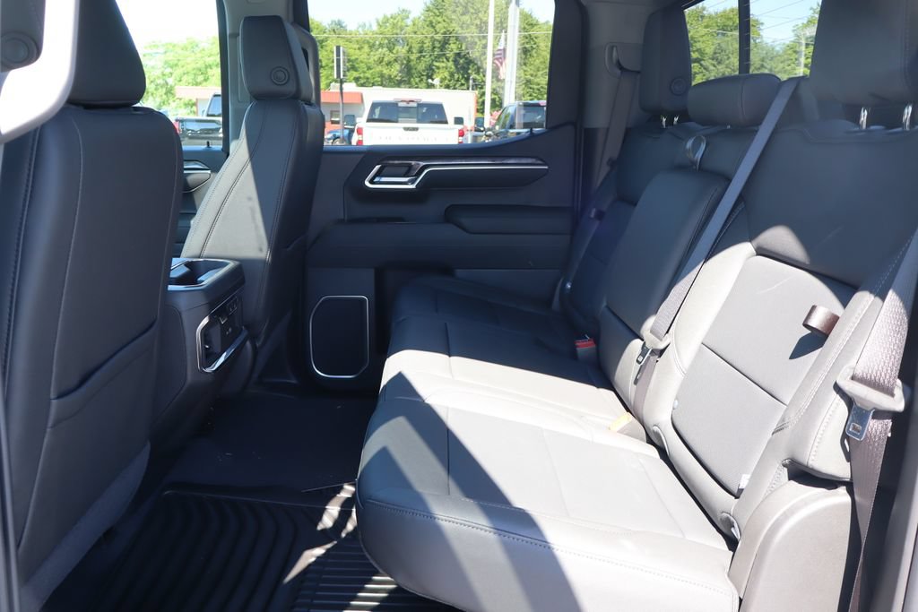 New 2026 Chevrolet Silverado 1500 LTZ w/ LTZ Premium Package AWD/4WD image 22