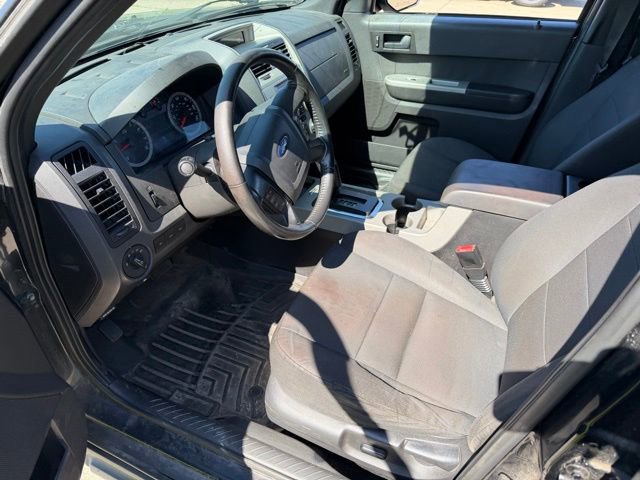 Used 2011 Ford Escape XLT w/ 201A Rapid Spec Order Code FWD image 16