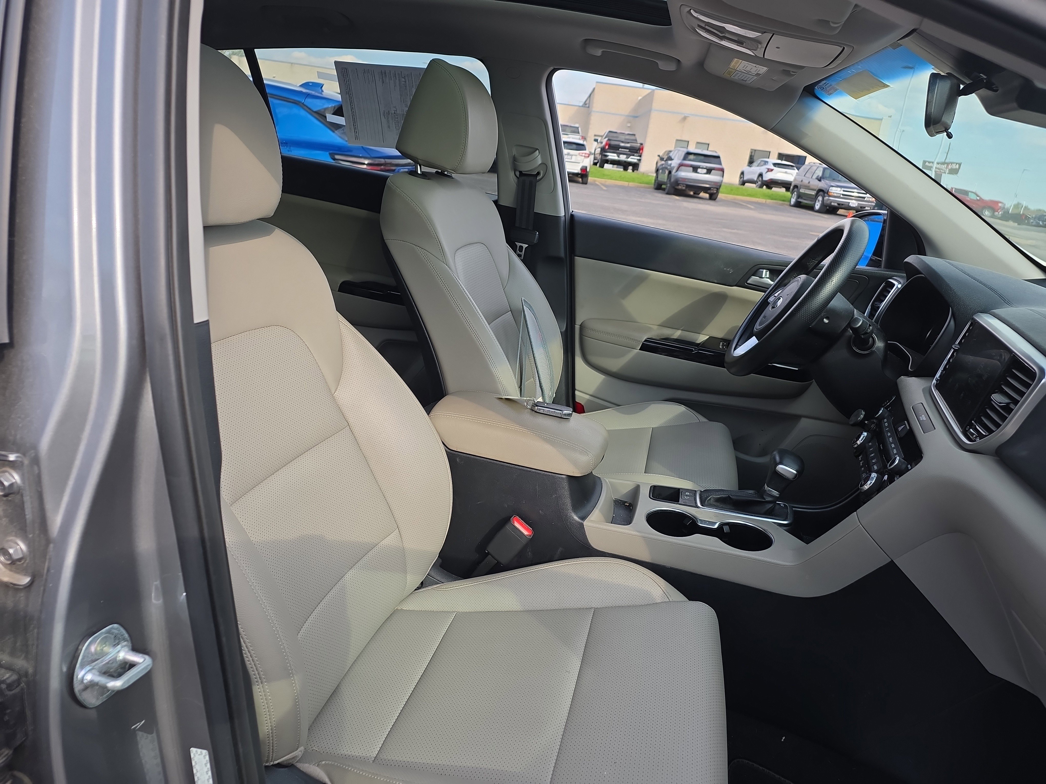 Used 2022 Kia Sportage EX image 8