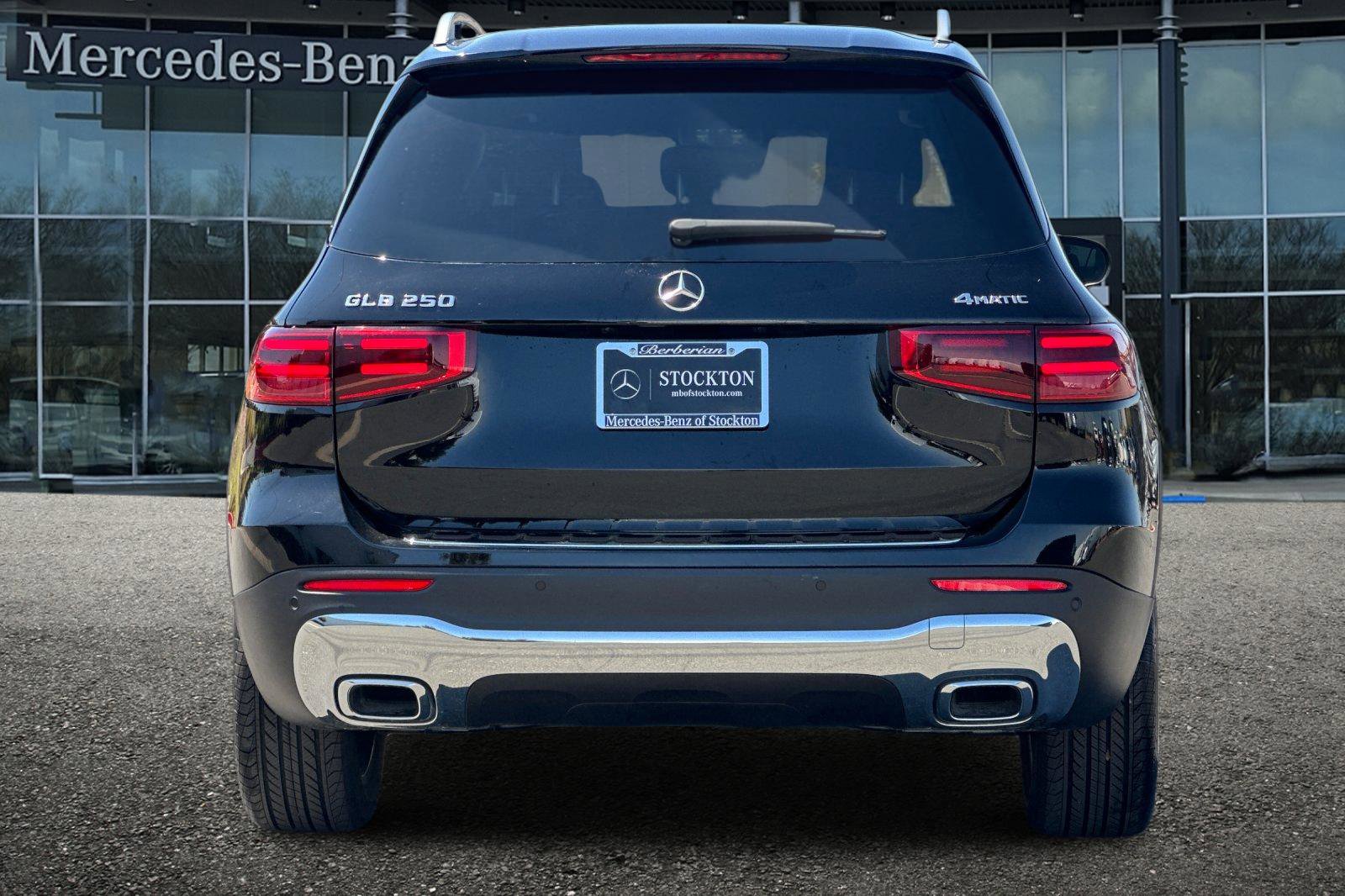 New 2025 Mercedes-Benz GLB 250 4MATIC image 5