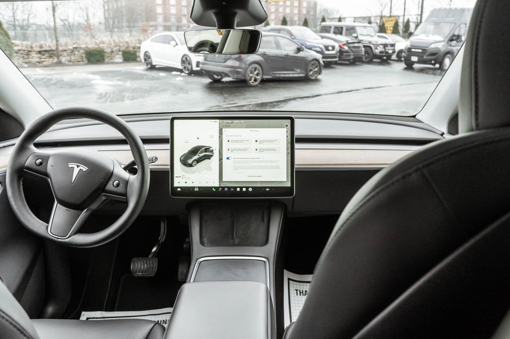 Used 2023 Tesla Model Y Long Range image 6