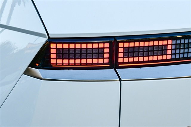 New 2026 Hyundai Ioniq 5 Limited image 9