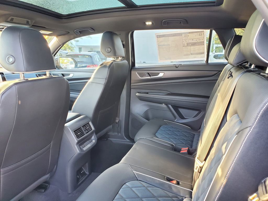 New 2026 Volkswagen Atlas Cross Sport SEL Premium R-Line image 5