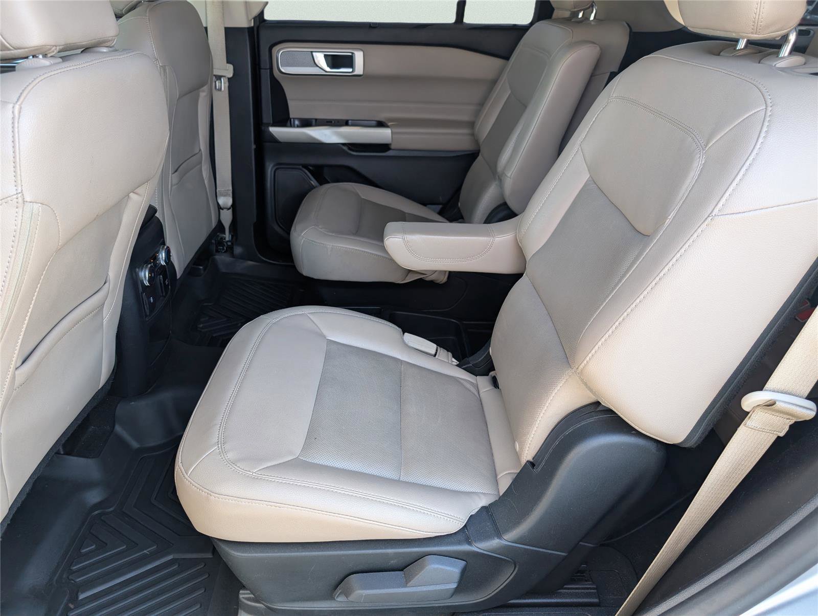 Used 2021 Ford Explorer Limited w/ Equipment Group 301A image 30