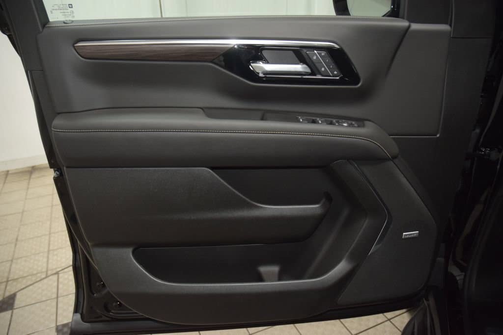 New 2026 Chevrolet Suburban Premier AWD/4WD image 49