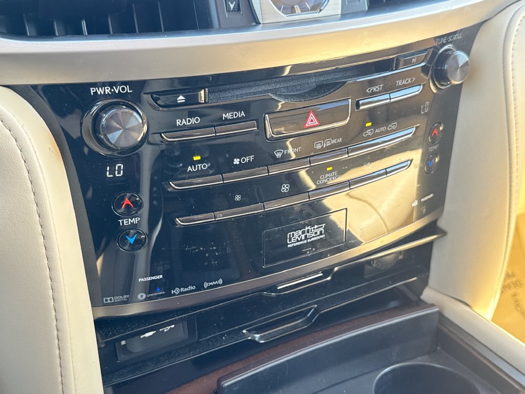 Used 2019 Lexus LX 570 4WD w/ Luxury Package image 28