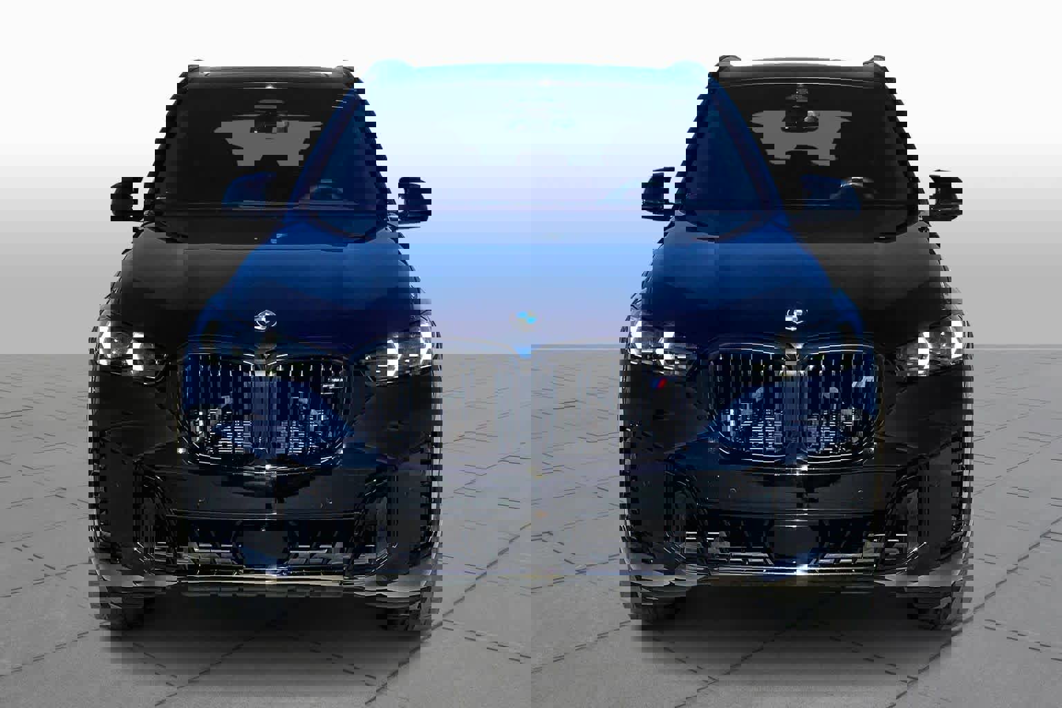 Certified 2025 BMW X5 M60i w/ Executive Package image 3