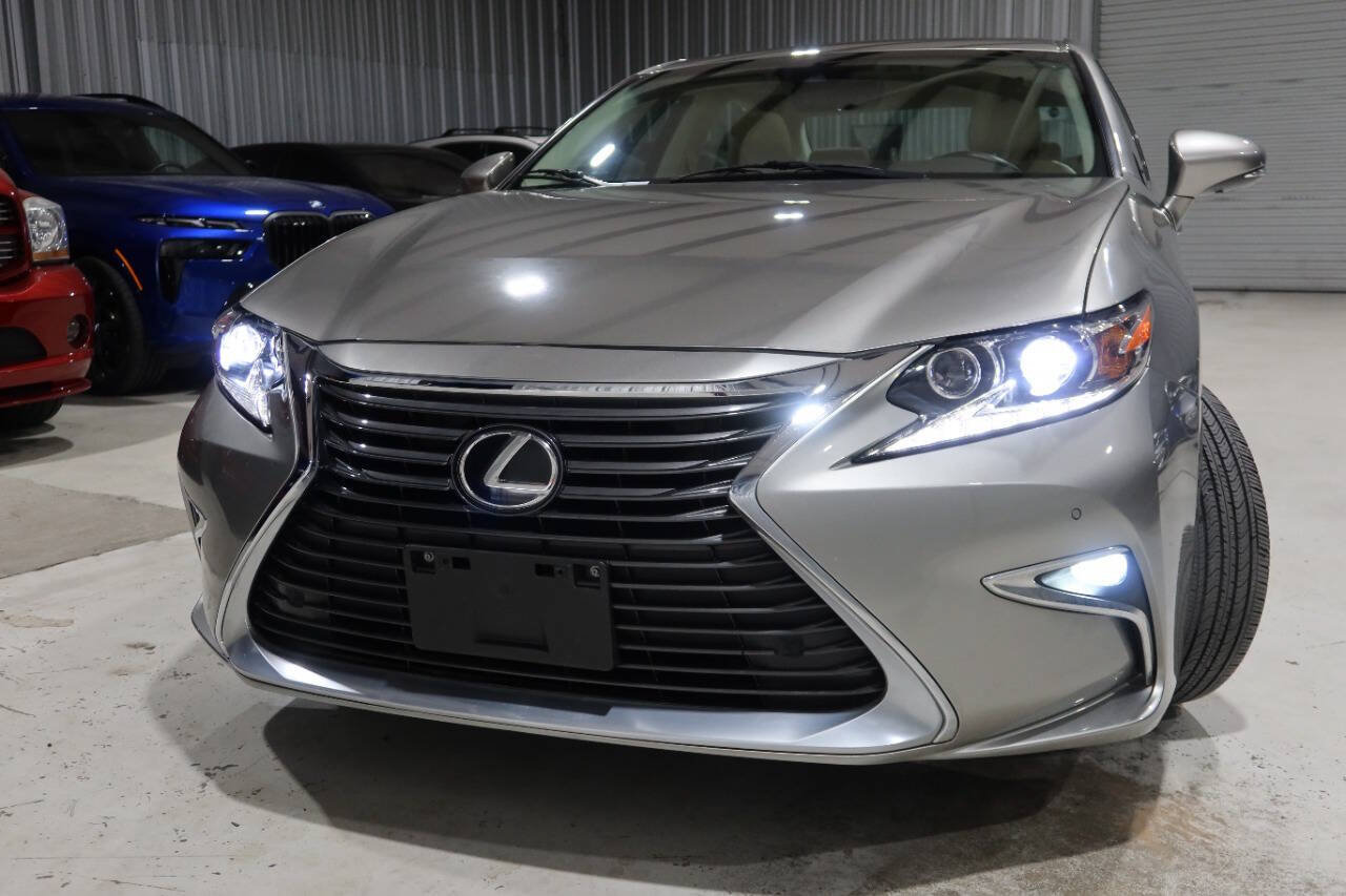 Used 2018 Lexus ES 350 w/ Luxury Package w/Wood Trim FWD image 44