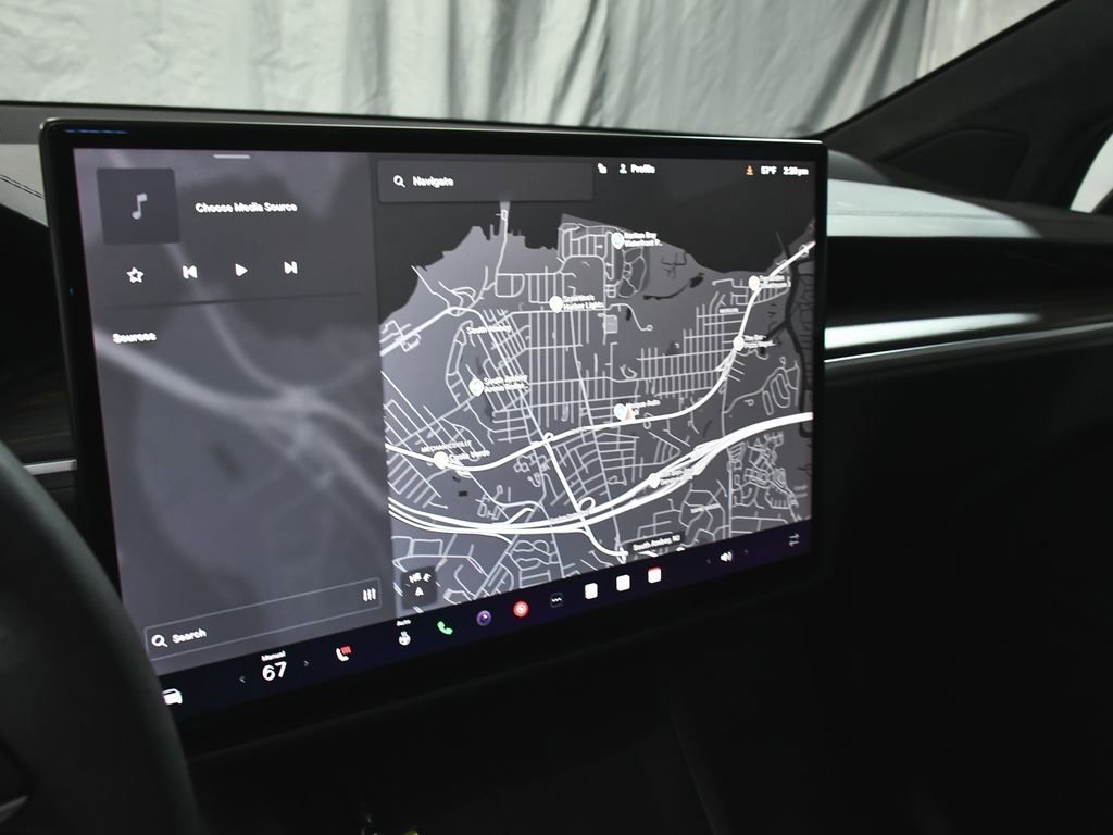 Used 2024 Tesla Model X AWD/4WD image 37