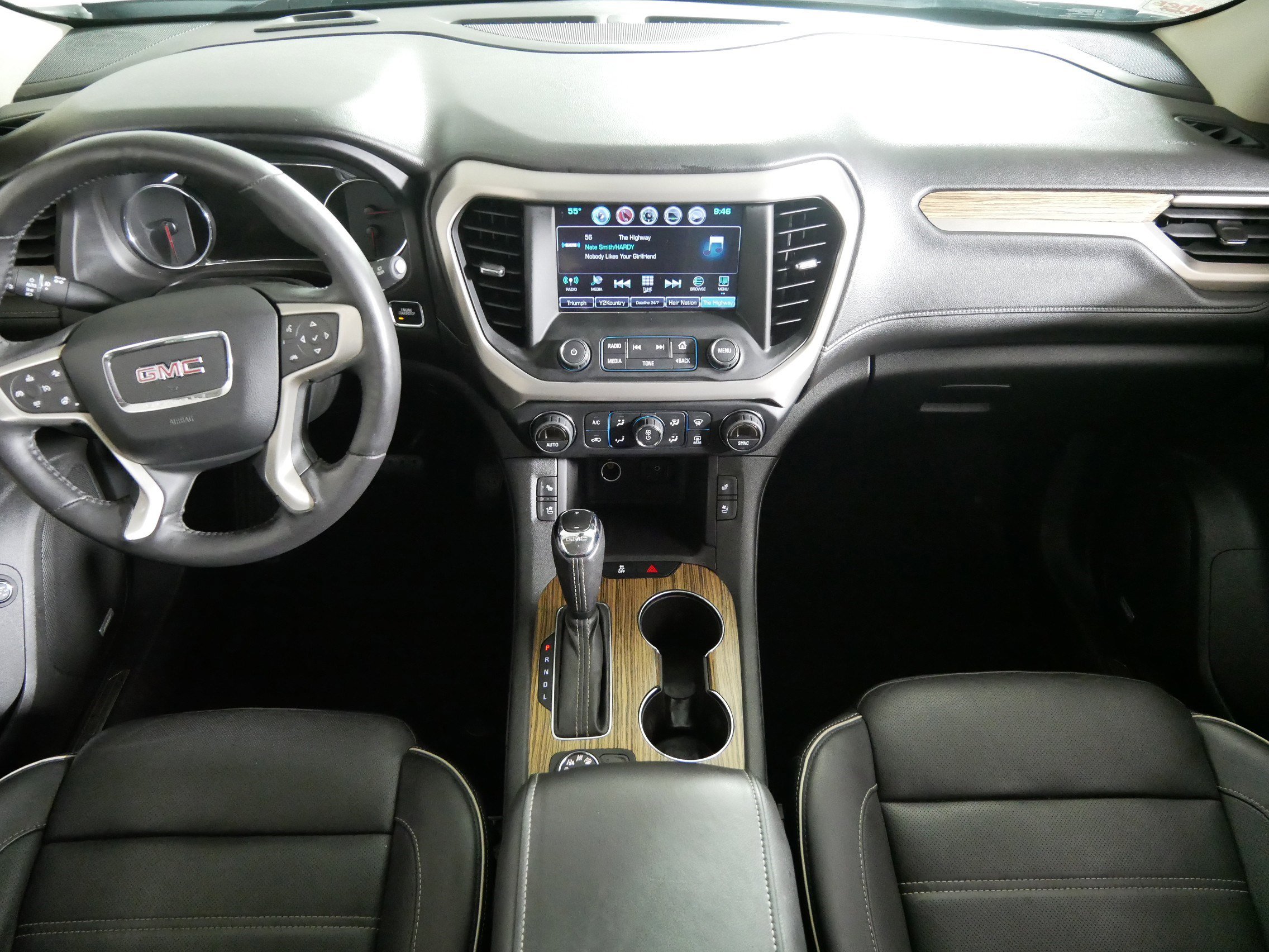 Certified 2017 GMC Acadia Denali image 10