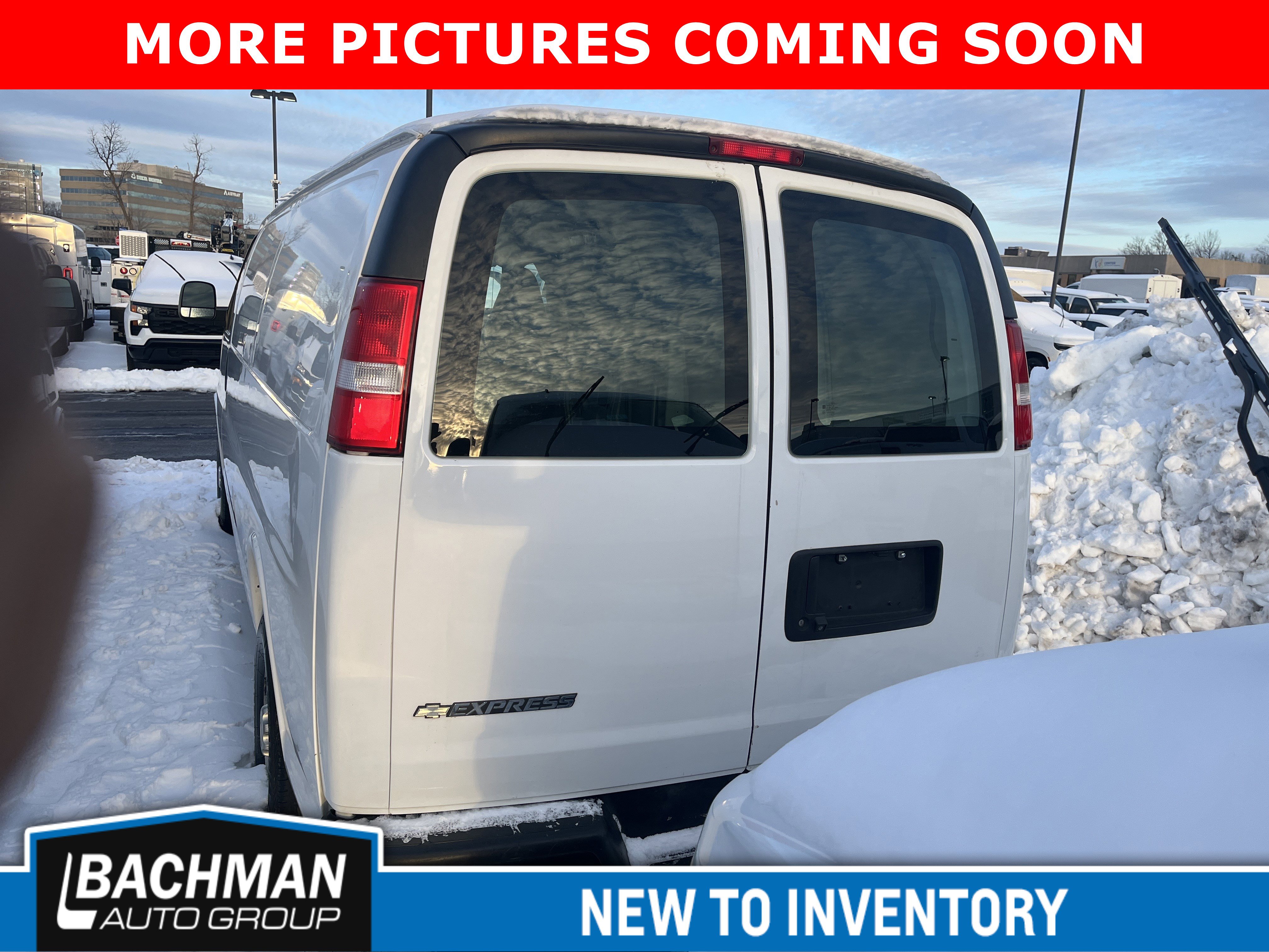 Used 2021 Chevrolet Express 2500 Extended w/ Driver Convenience Package image 6