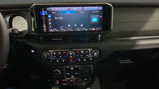 Certified 2025 Jeep Gladiator Mojave AWD/4WD image 12