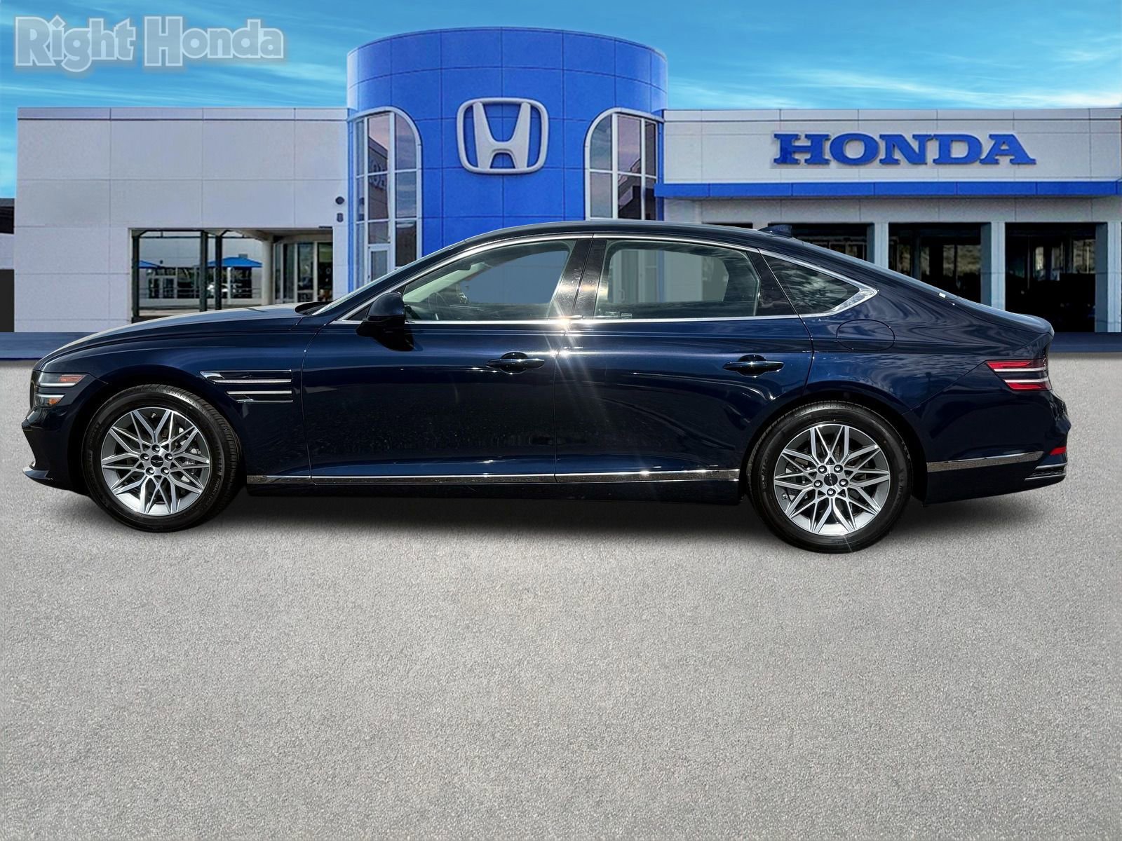 Used 2025 Genesis G80 2.5T image 3