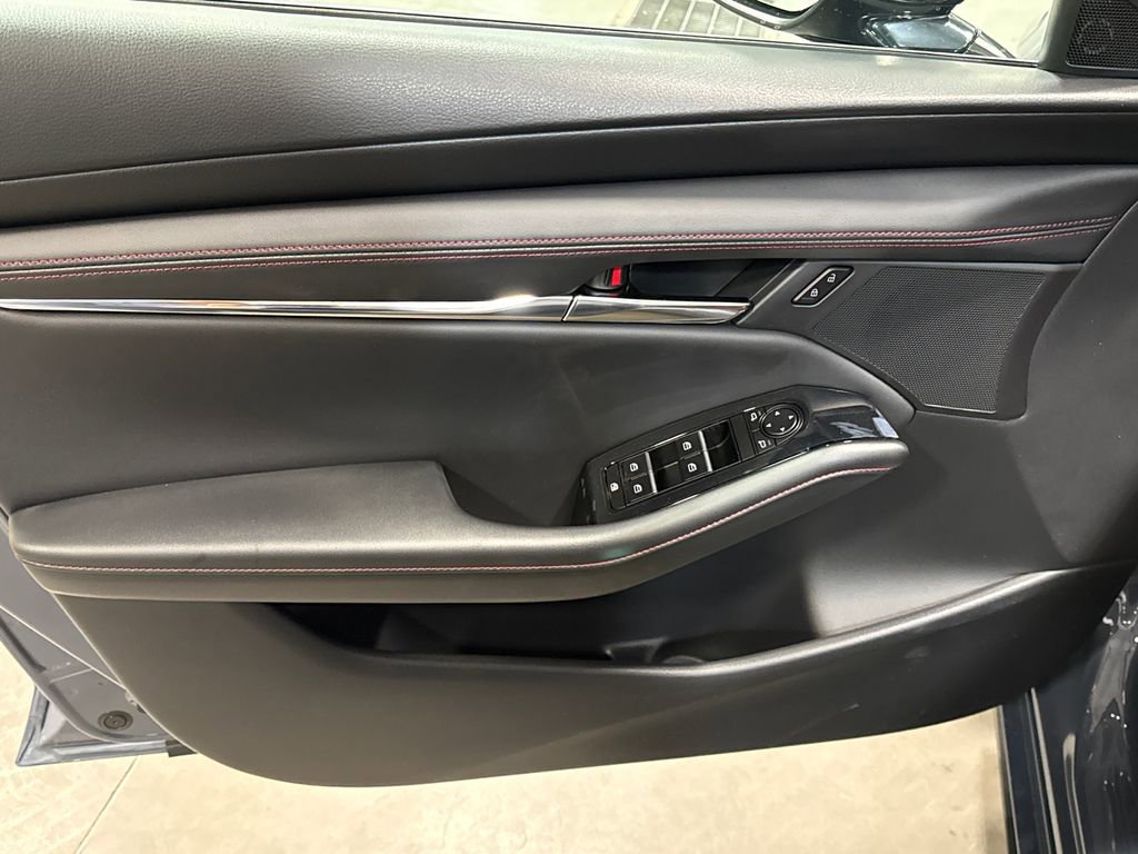 New 2026 MAZDA MAZDA3 Carbon image 4