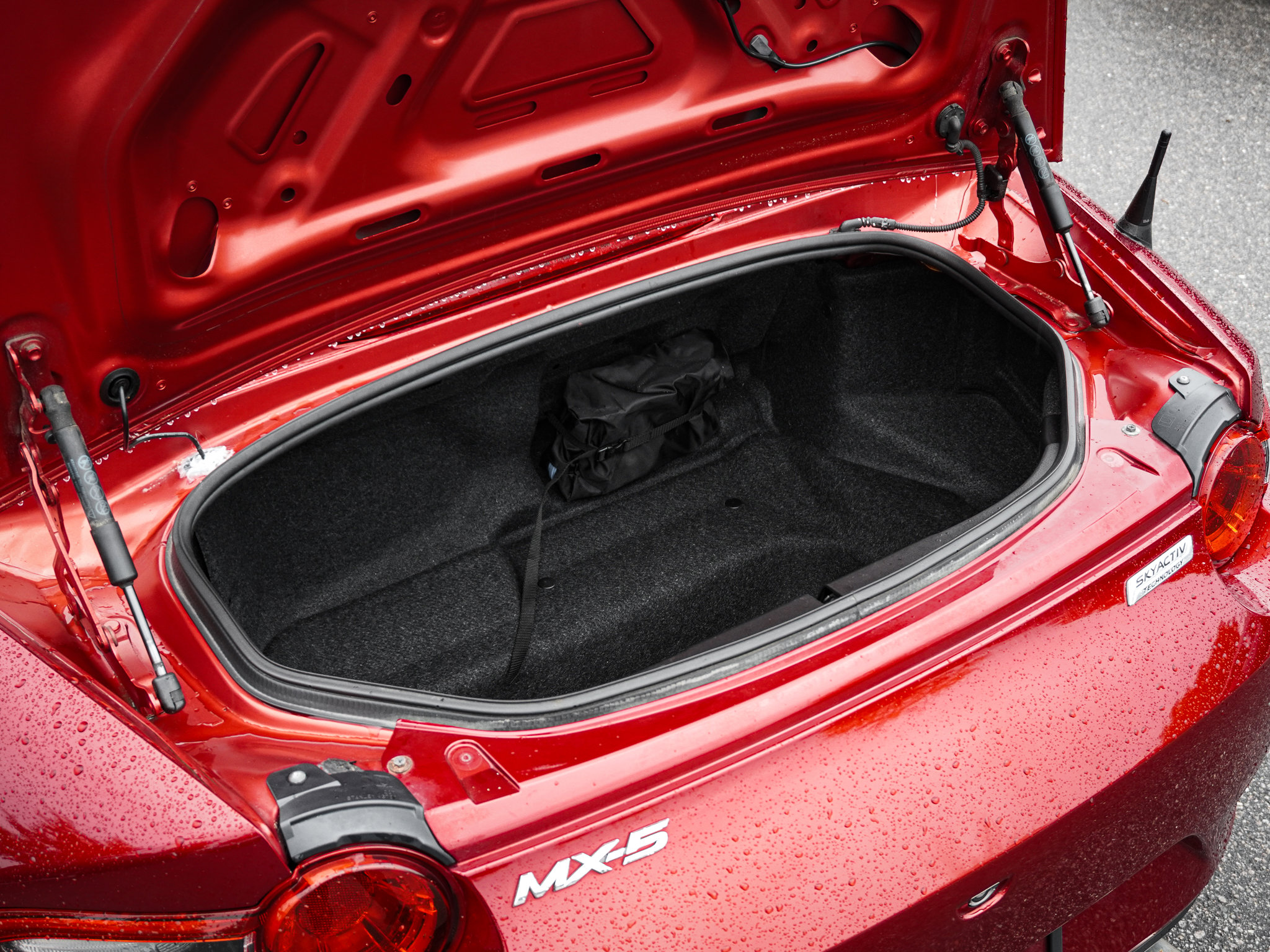 Used 2019 MAZDA MX-5 Miata Grand Touring w/ GT-S Package RWD image 31