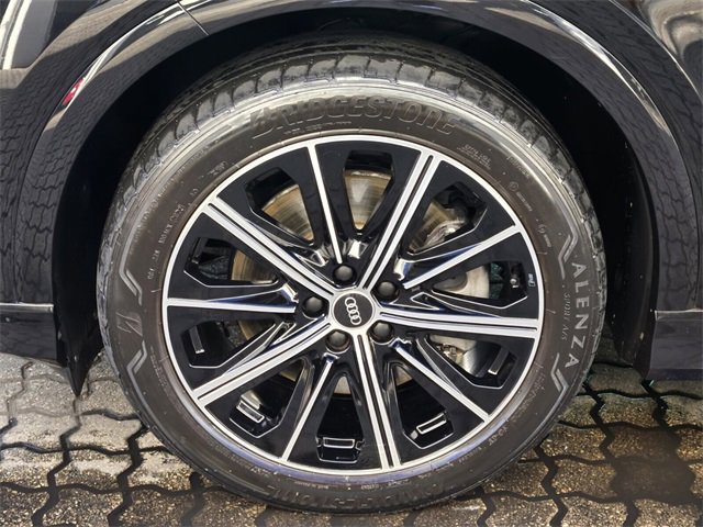 Used 2022 Audi Q4 e-tron Premium Plus image 11