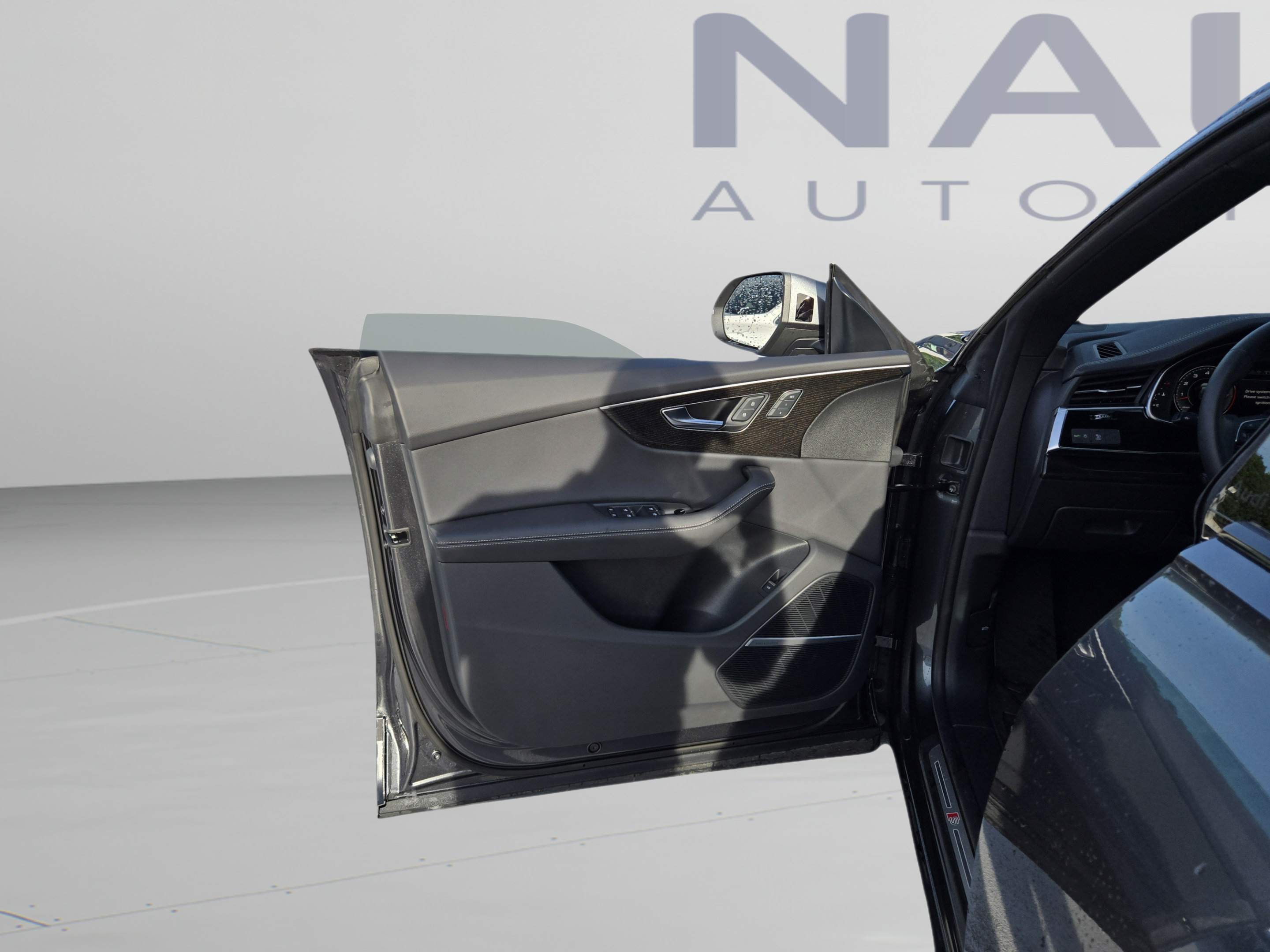 Used 2025 Audi Q8 Premium Plus AWD/4WD image 11