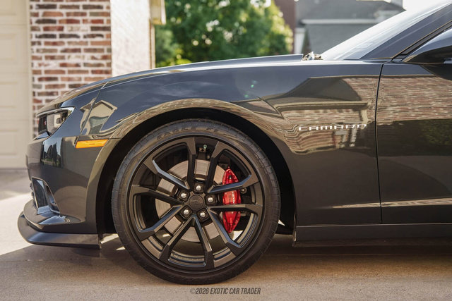Used 2015 Chevrolet Camaro SS w/ SS Performance Package RWD image 4