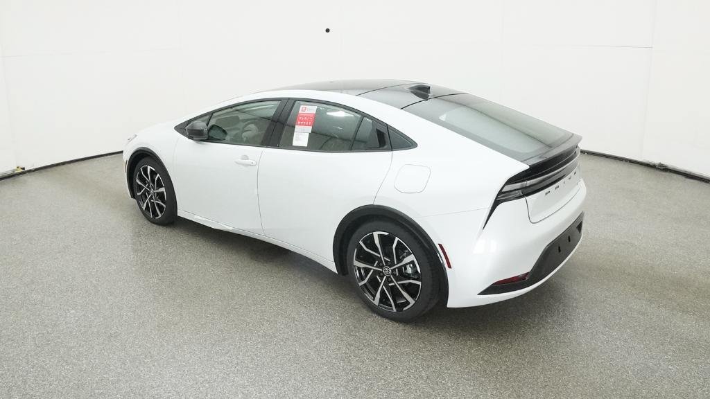 New 2026 Toyota Prius Plug-In Hybrid FWD image 11