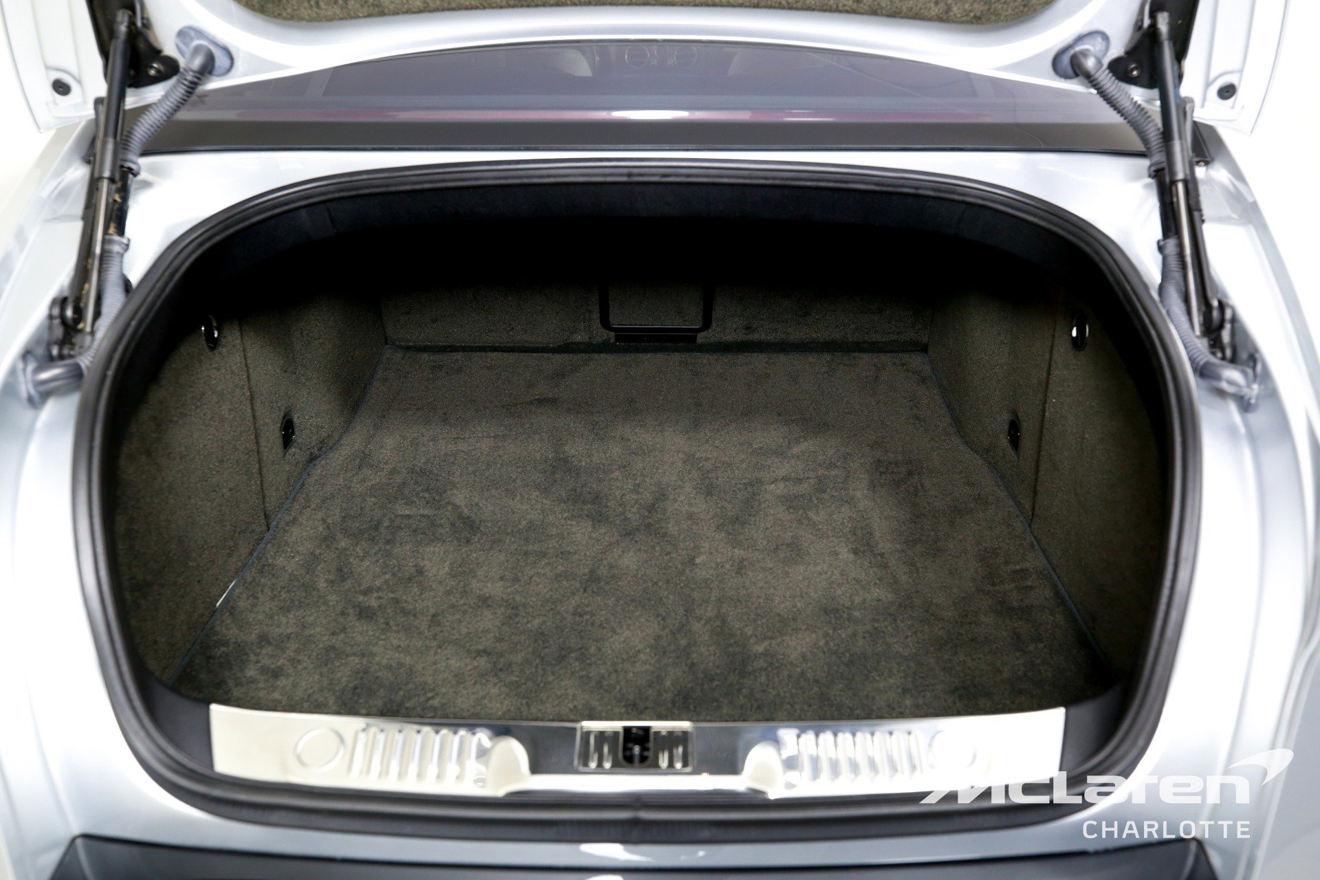 Used 2017 Bentley Flying Spur V8 image 21