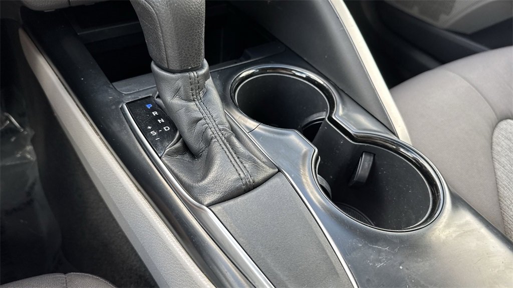 Used 2018 Toyota Camry L image 53