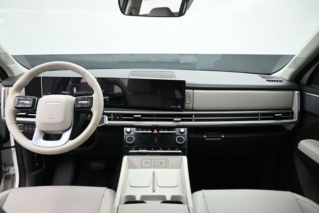 Used 2025 Hyundai Santa Fe SEL FWD image 26