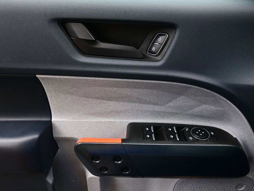 Used 2023 Ford Maverick XLT image 16