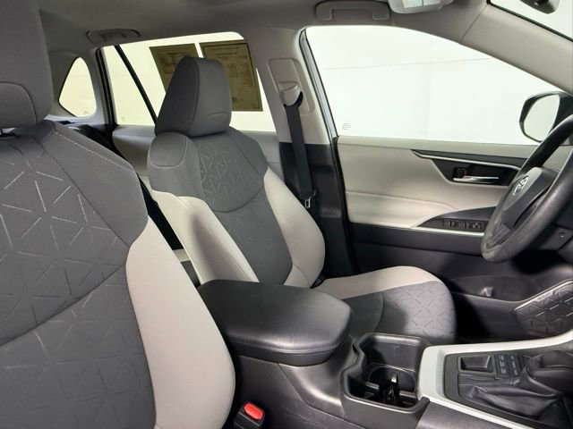 Used 2022 Toyota RAV4 XLE image 47