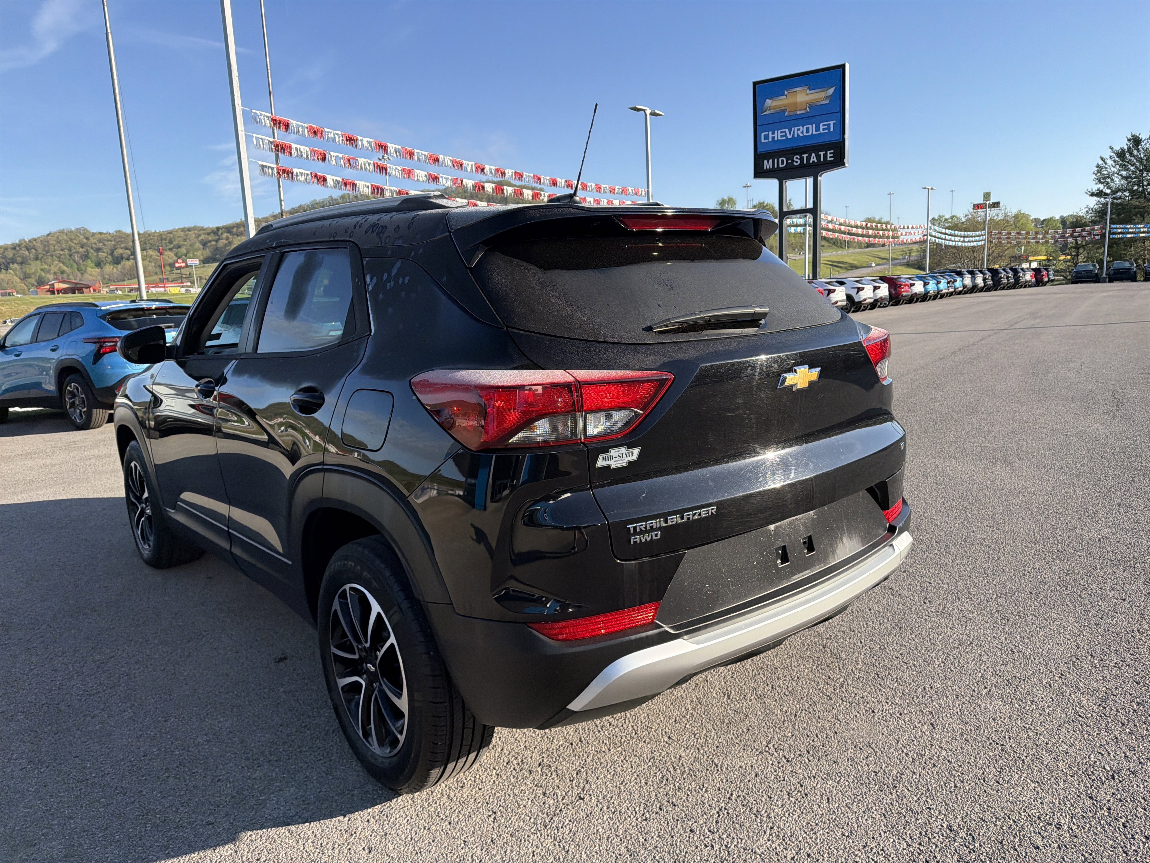 Used 2025 Chevrolet TrailBlazer LT AWD/4WD image 6