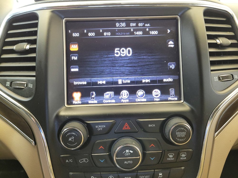 Used 2016 Jeep Grand Cherokee Limited AWD/4WD image 25