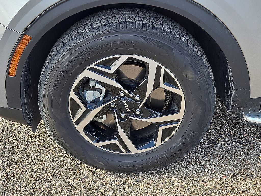 Used 2024 Kia Sportage LX image 10