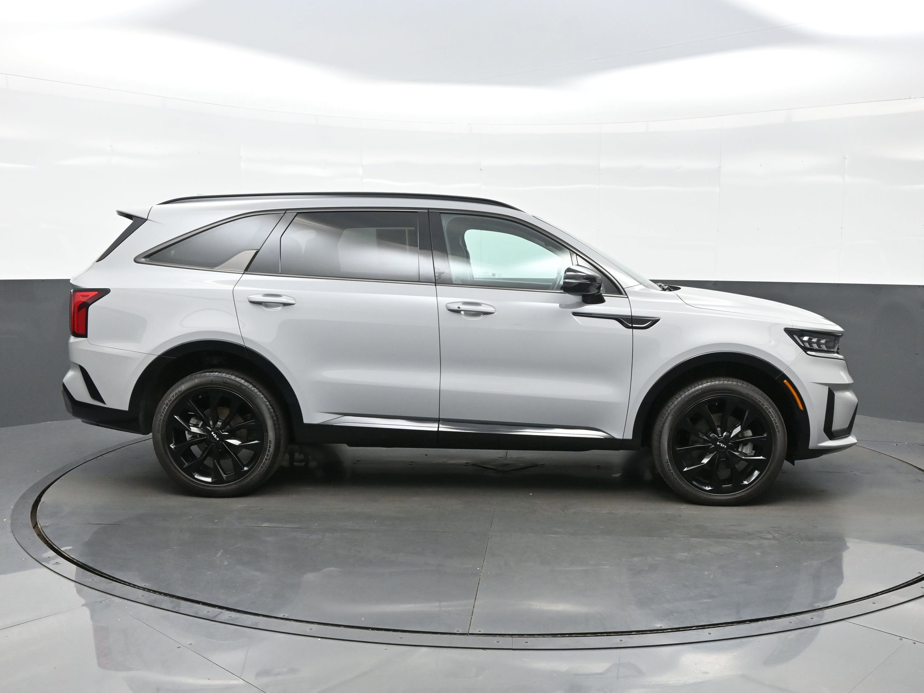 Used 2023 Kia Sorento SX image 7