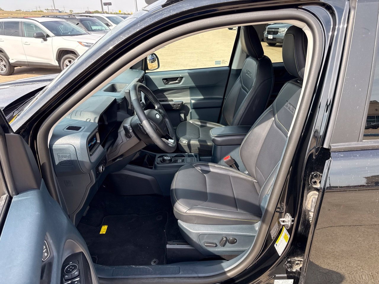 Used 2025 Ford Maverick Lobo AWD/4WD image 18