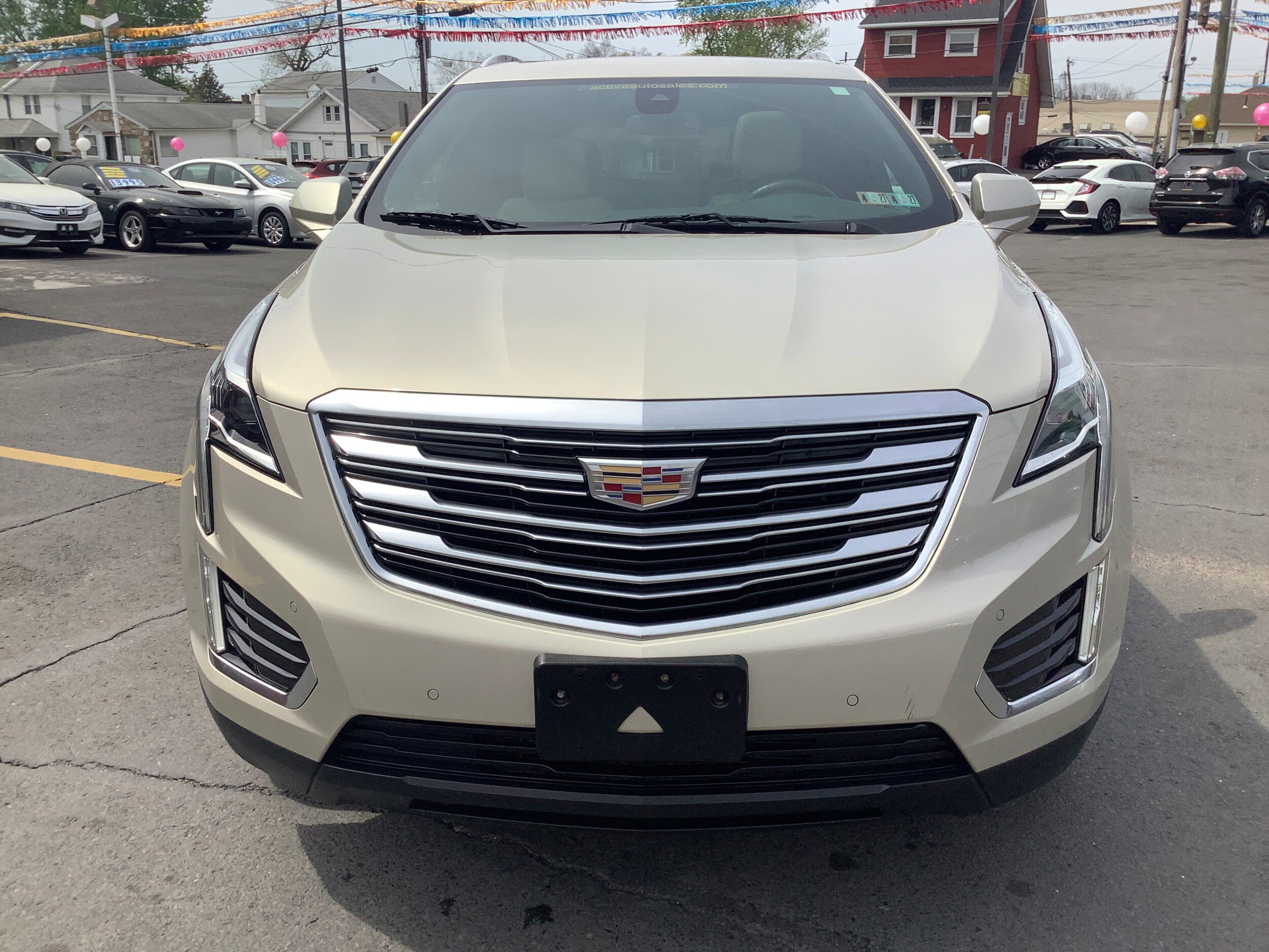 Used 2017 Cadillac XT5 Premium Luxury AWD/4WD image 2
