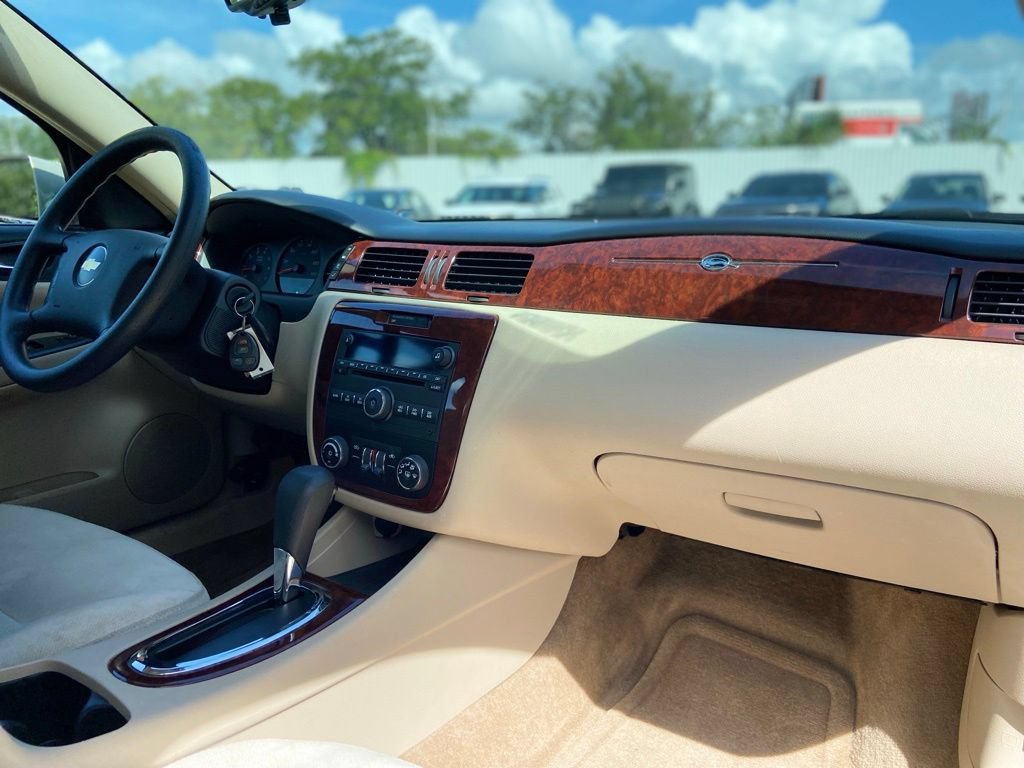 Used 2009 Chevrolet Impala LS FWD image 17