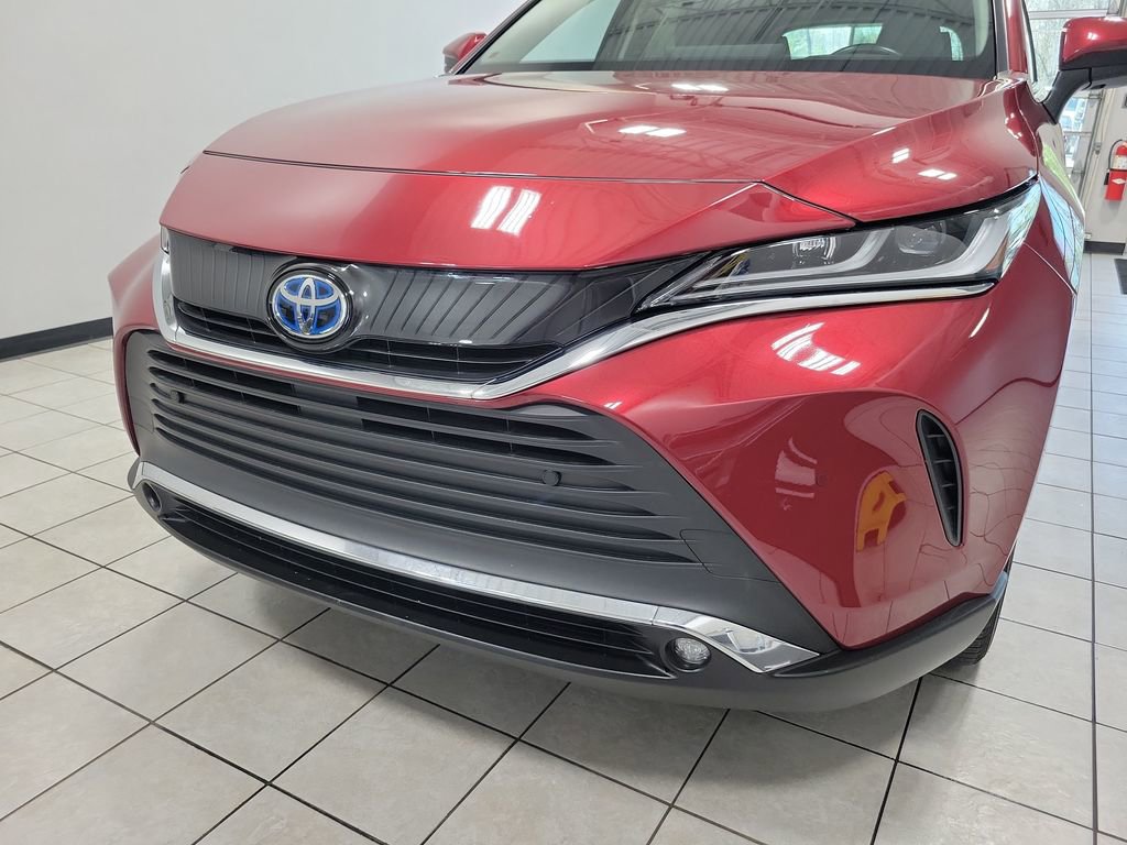 Used 2023 Toyota Venza XLE AWD/4WD image 24