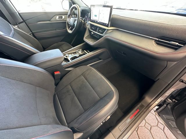 Used 2025 Ford Explorer ST AWD/4WD image 24