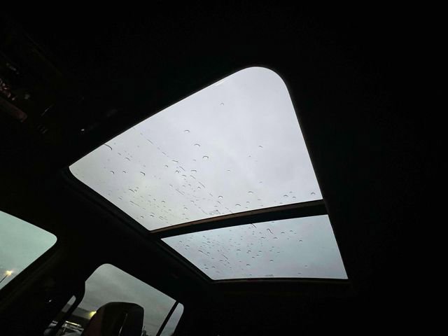 Used 2022 Cadillac Escalade ESV Sport w/ LPO, ONYX Package image 33