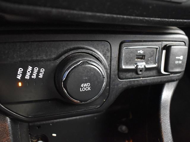 Used 2018 Jeep Renegade Latitude image 24