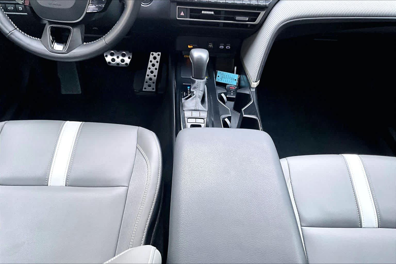 Certified 2025 Toyota Camry SE w/ Convenience Package FWD image 17