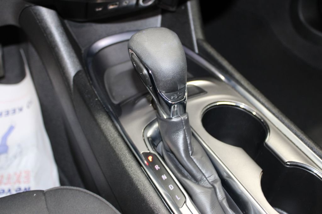 Used 2023 Chevrolet Malibu LT image 38