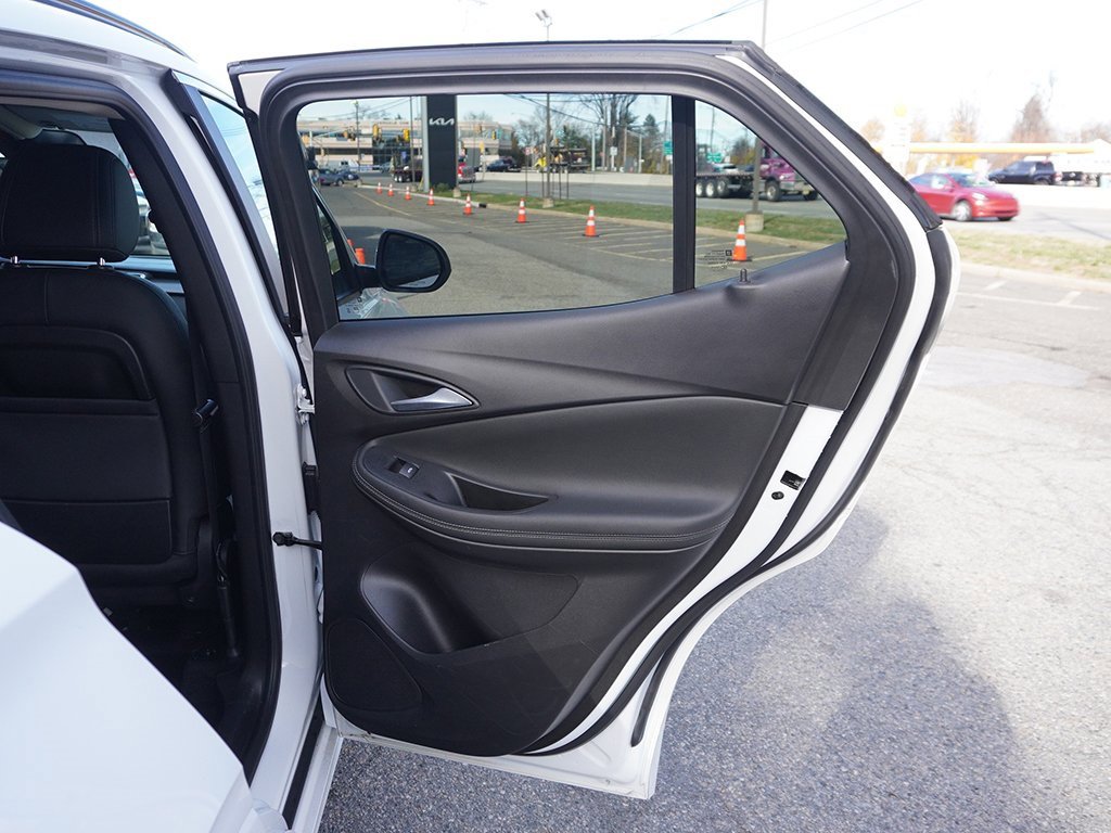 Used 2020 Buick Encore GX Preferred w/ Sport Touring Package image 24