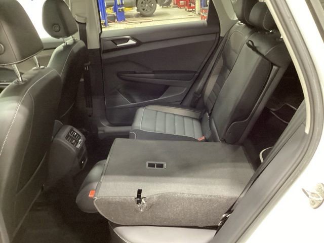 Certified 2023 Volkswagen Taos SEL image 19