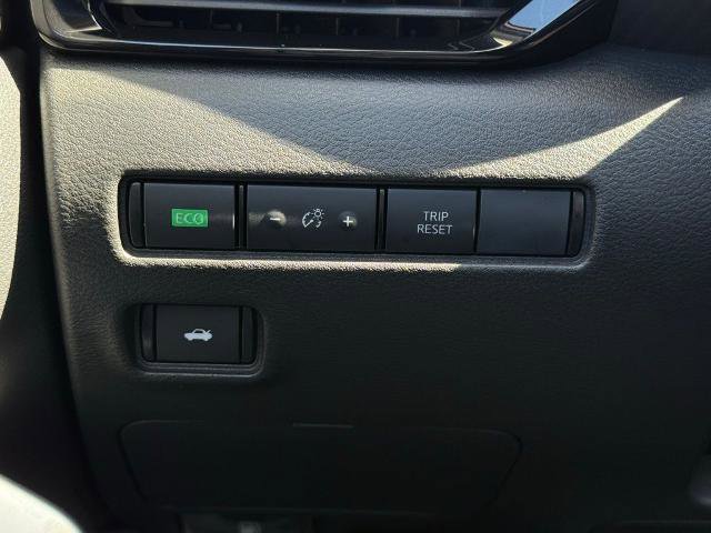 Certified 2025 Nissan Sentra SR image 26