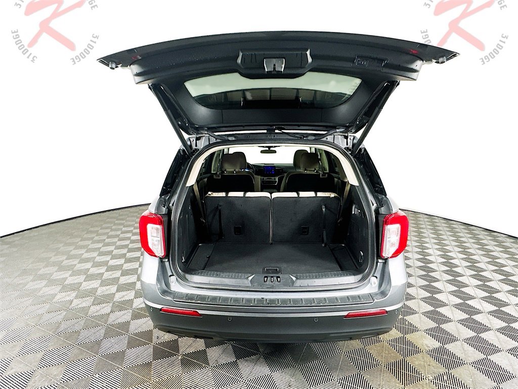 Used 2023 Ford Explorer XLT image 29