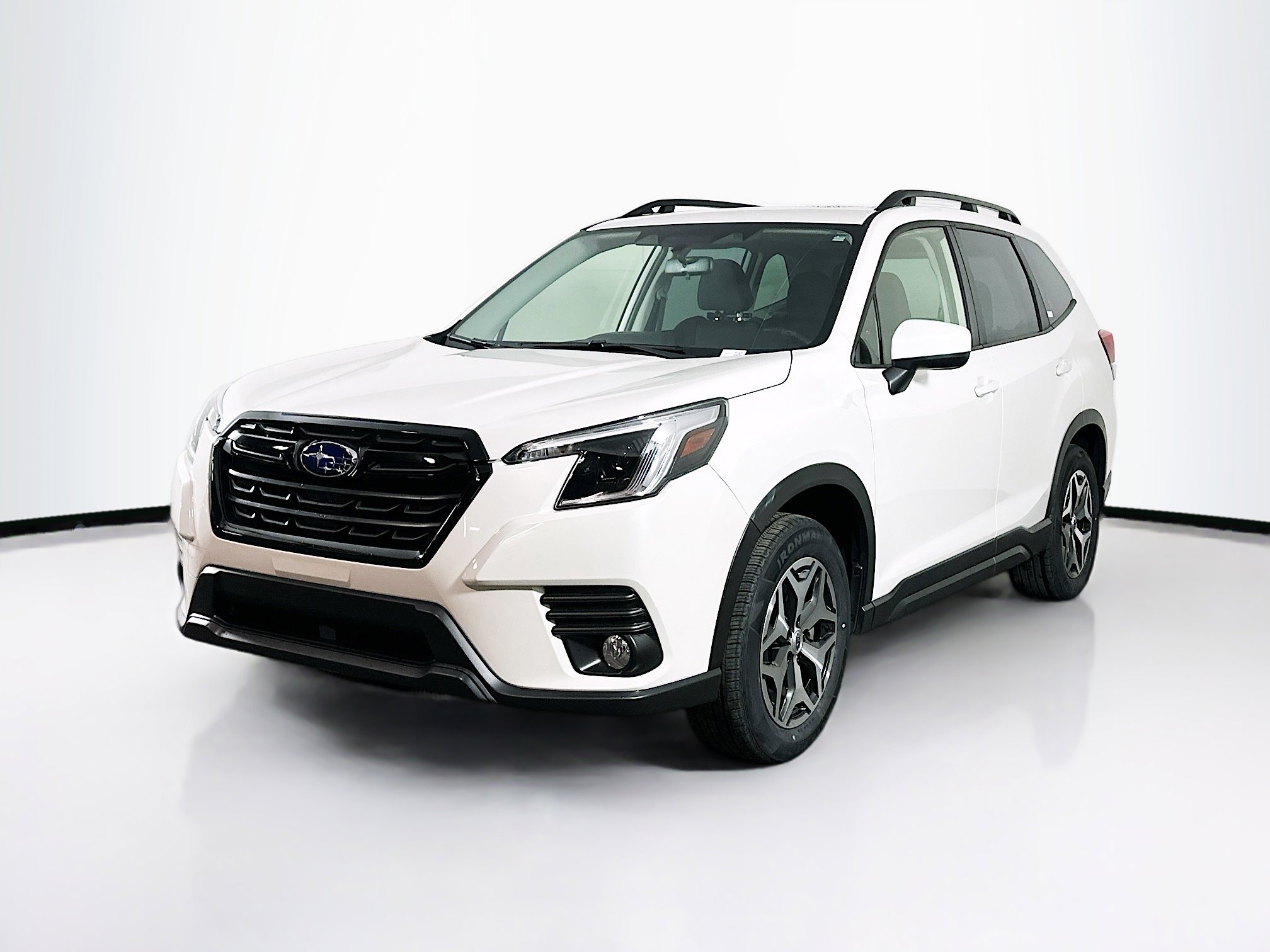 Used 2023 Subaru Forester Premium image 3
