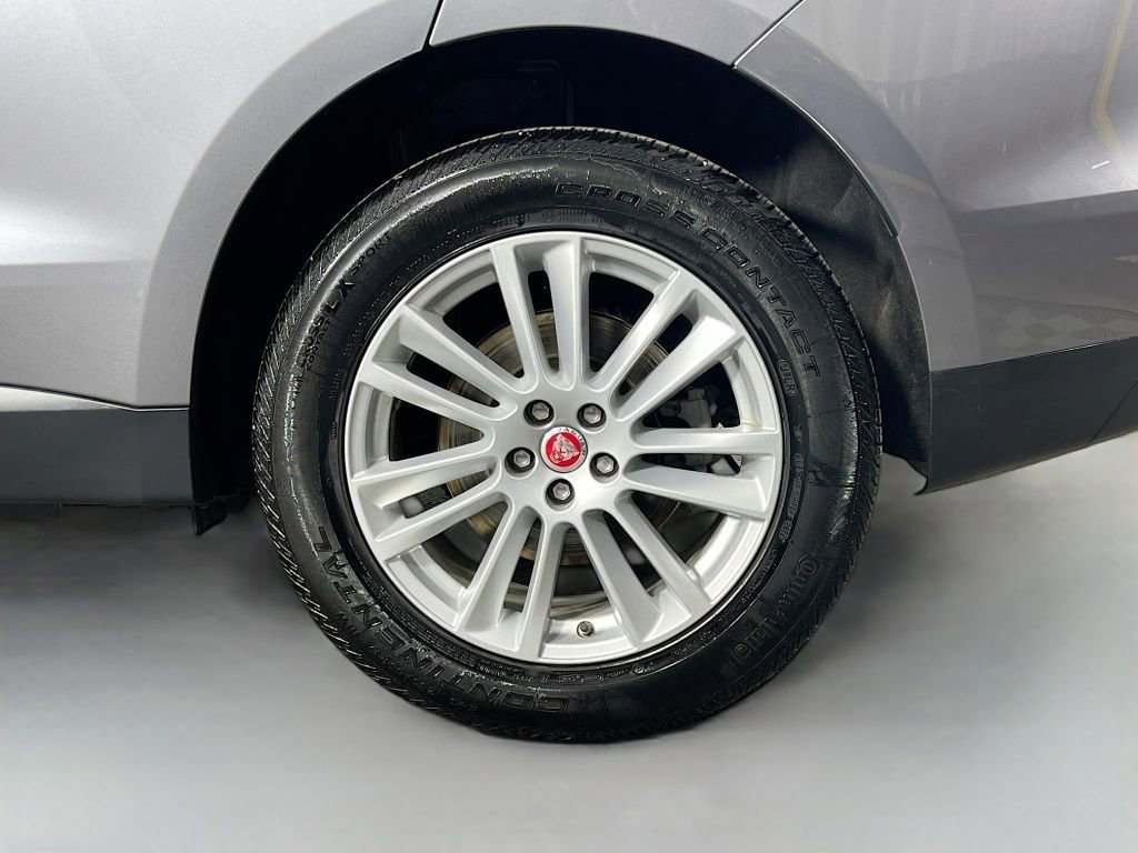 Used 2020 Jaguar F-PACE Prestige image 32