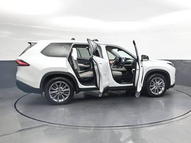 Used 2024 Toyota Grand Highlander AWD image 42